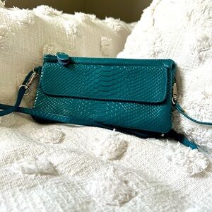 Crossbody bag leather